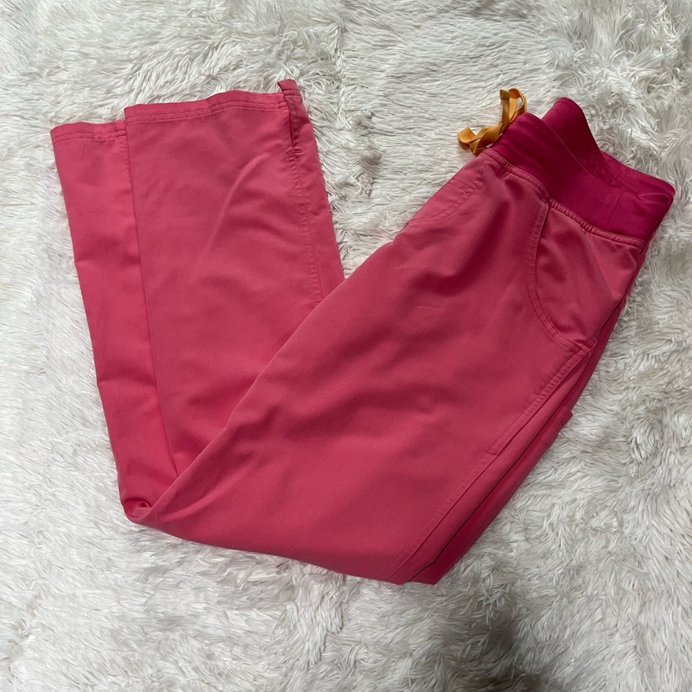 FIGS made cargo scrub pants